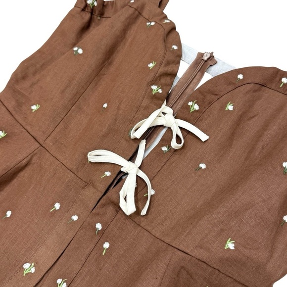 Fanm Mon Helaina Floral Embroidered Bow Front Sweetheart
Neck Peplum Mini Dress - Picture 11 of 16